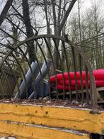 Metale hooirek paarden