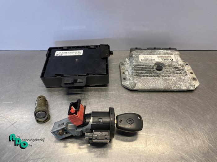 Serrure de contact + ordinateur d'un Renault Modus (Modus 04, Renault, -, 3 mois de garantie, Utilisé
