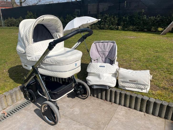 Poussette Bébécar + siège + accessoires en cuir Ip-Op blanc, Enfants & Bébés, Poussettes & Combinaisons, Comme neuf, Poussette