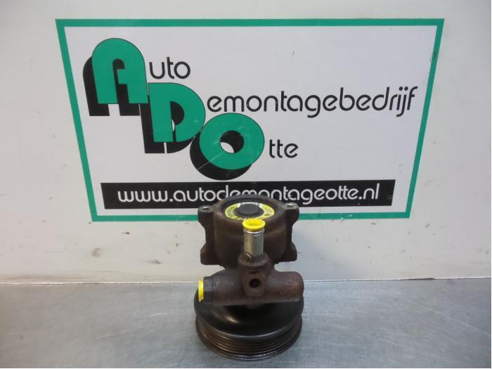 Stuurbekrachtiging Pomp van een Volkswagen Polo (Polo 99-), Auto-onderdelen, Besturing, Volkswagen, Gebruikt, 3 maanden garantie