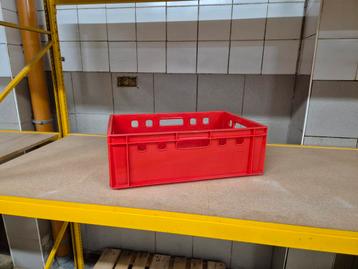 Stapelbakken  beschikbaar voor biedingen