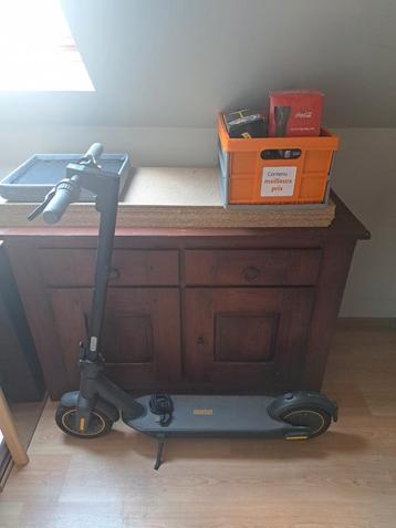 Segway ninebot g30 beschikbaar voor biedingen