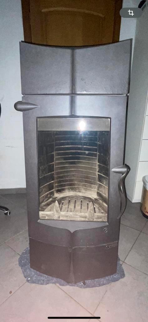 Poêle invicta, Huis en Inrichting, Kachels, Gebruikt, Hout, Ophalen