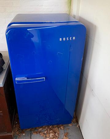 Retro bosch koelkast blauw beschikbaar voor biedingen