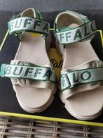 Buffalo sandalen, Ophalen, Beige, Overige typen, Zo goed als nieuw