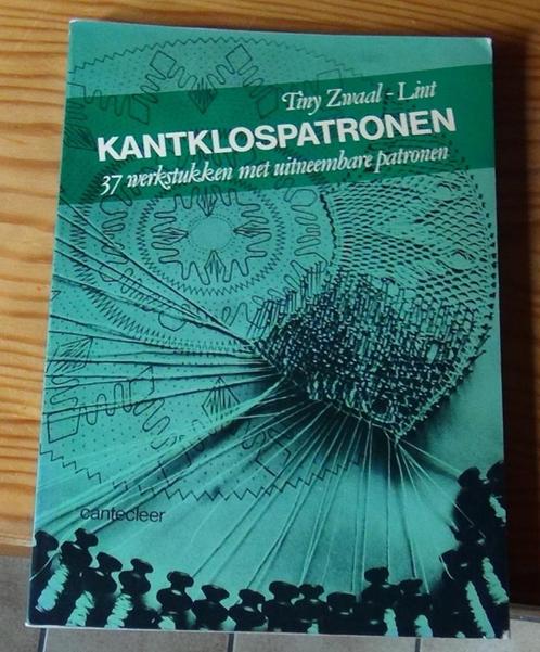 Boek Kantklospatronen, 37 werkstukken, Boeken, Hobby en Vrije tijd, Zo goed als nieuw, Overige onderwerpen, Ophalen of Verzenden