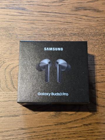 Samsung Galaxy Buds Pro 3 (zilver) beschikbaar voor biedingen