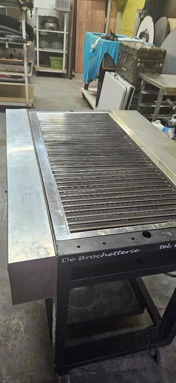 Gas barbeque Grafen / Ivas optioneel mega spit met motor beschikbaar voor biedingen