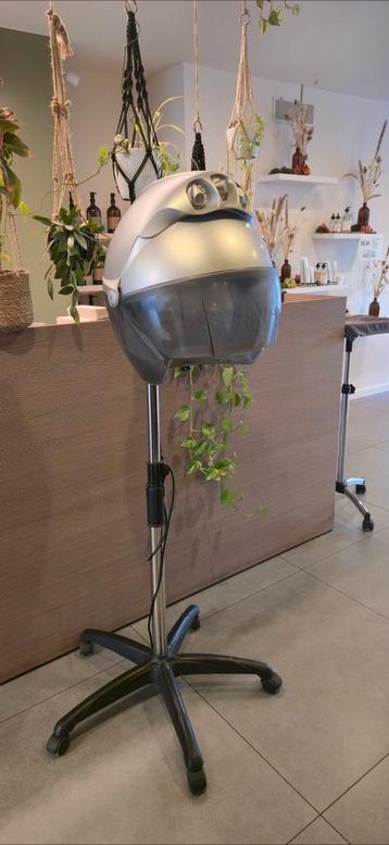 Droogkap beschikbaar voor biedingen