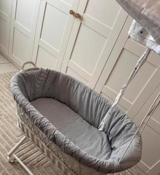 Landeau berceau lit bébé dans état neuf, Enfants & Bébés, Berceaux & Lits, Neuf, Lit, Enlèvement ou Envoi