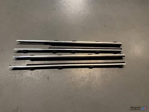 Bmw E30 sedan raamlijst rubber chroom binnen 3-serie deur, Auto-onderdelen, Carrosserie