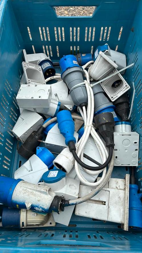 Verzameling CEE stopcontacten 230V 16A, Doe-het-zelf en Bouw, Elektriciteit en Kabels, Zo goed als nieuw, Ophalen