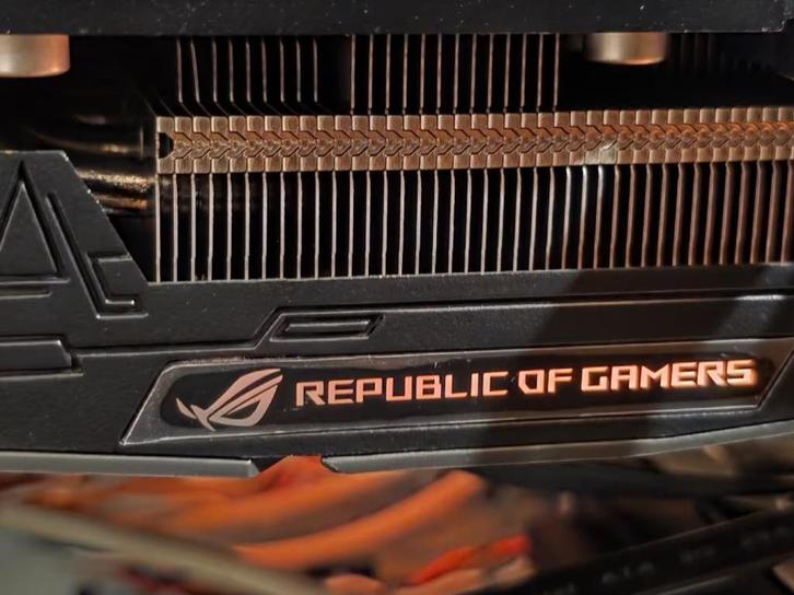 Gaming  Asus Rog Strix Vega64 8 Go OC Edition, Computers en Software, Videokaarten, Gebruikt, AMD, PCI-Express 3.0, Overige soorten