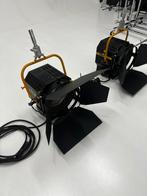 2 x Desisti 2kW fresnel + dimmer en reservelampen, Enlèvement, Utilisé