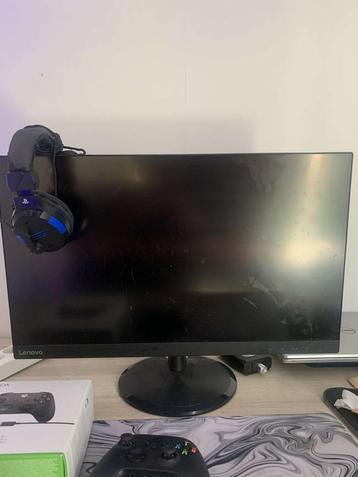 Xbox one s te koop  beschikbaar voor biedingen