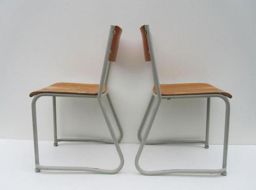 Retro vintage schoolstoelen, Maison & Meubles, Chaises, Utilisé, Bois, Métal, Blanc, Enlèvement ou Envoi