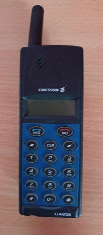 GSM  Ericsson GA628 un téléphone de 1997 pour collectionneur