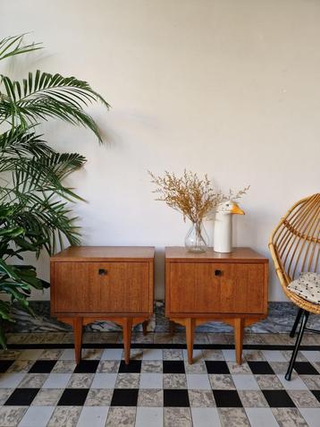 Vintage midcentury nachtkastjes | kastjes | retro beschikbaar voor biedingen