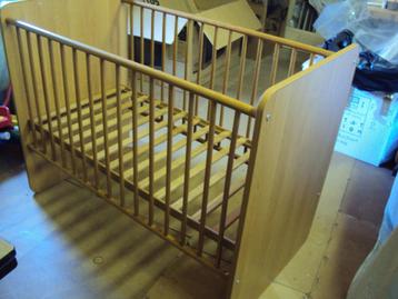 118      babybed beschikbaar voor biedingen