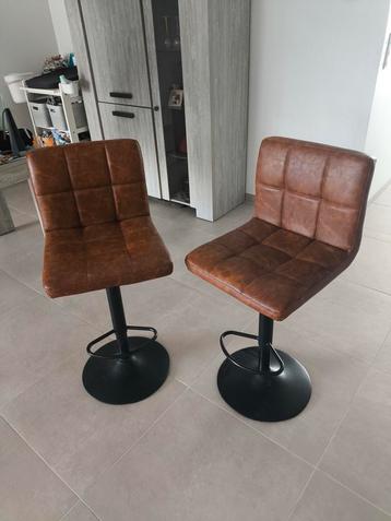 Barkrukken cognac kleur beschikbaar voor biedingen