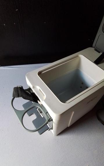Kleine elektrische koelbox  beschikbaar voor biedingen