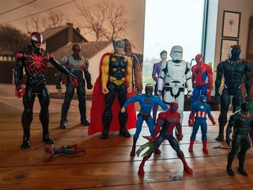 ‍️ Lot actiefiguren – Marvel, DC & meer! (12 stuks) beschikbaar voor biedingen