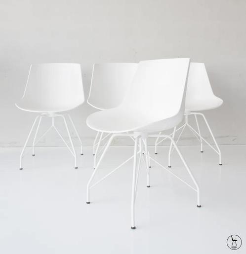 MDF italia witte stoelen 2 stuks, Maison & Meubles, Chaises, Comme neuf, Enlèvement ou Envoi