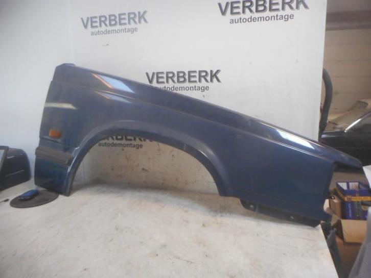 SPATBORD RECHTS VOOR Volvo 940 I Estate (01-1990/10-1998), Auto-onderdelen, Carrosserie, Spatbord, Volvo, Voor, Rechts, Gebruikt