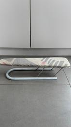 Kleine strijkplank ., Elektronische apparatuur, Strijkijzers en Strijkplanken, Ophalen of Verzenden, Gebruikt