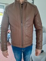Bruine jas, Ophalen, Bruin, Tom Tailor, Gedragen