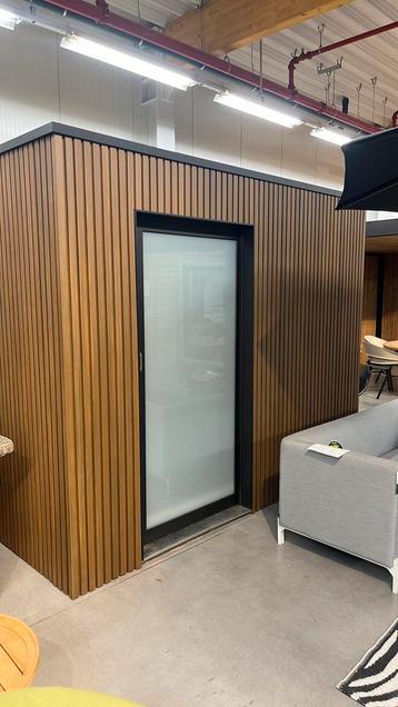 COEX box 3 op 2m beschikbaar voor biedingen