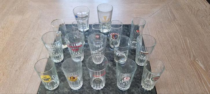 364 verres de bière des années 80-90
verre sur pied, verre d, Collections, Verres & Petits Verres, Comme neuf, Enlèvement