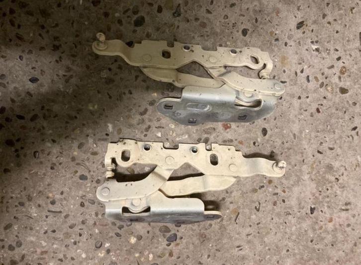 Charnière de capot Mercedes classe E châssis W212 ph.1+2, Auto-onderdelen, Carrosserie, Motorkap, Mercedes-Benz, Voor, Links, Rechts