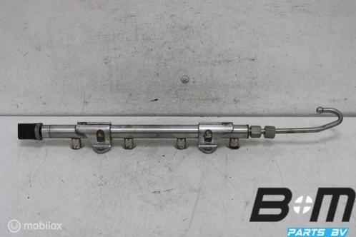 Brandstofrail VW Passat B8 04E133320D, Auto-onderdelen, Motor en Toebehoren, Gebruikt