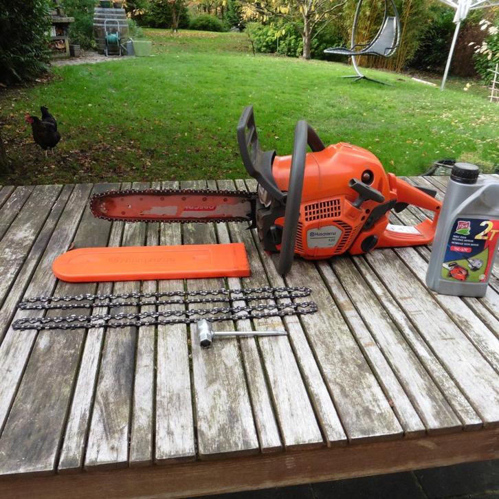 Tronçonneuse HUSQVARNA 135 II ( pour pièces, en panne), Doe-het-zelf en Bouw, Gereedschap | Zaagmachines, Gebruikt, Kettingzaag
