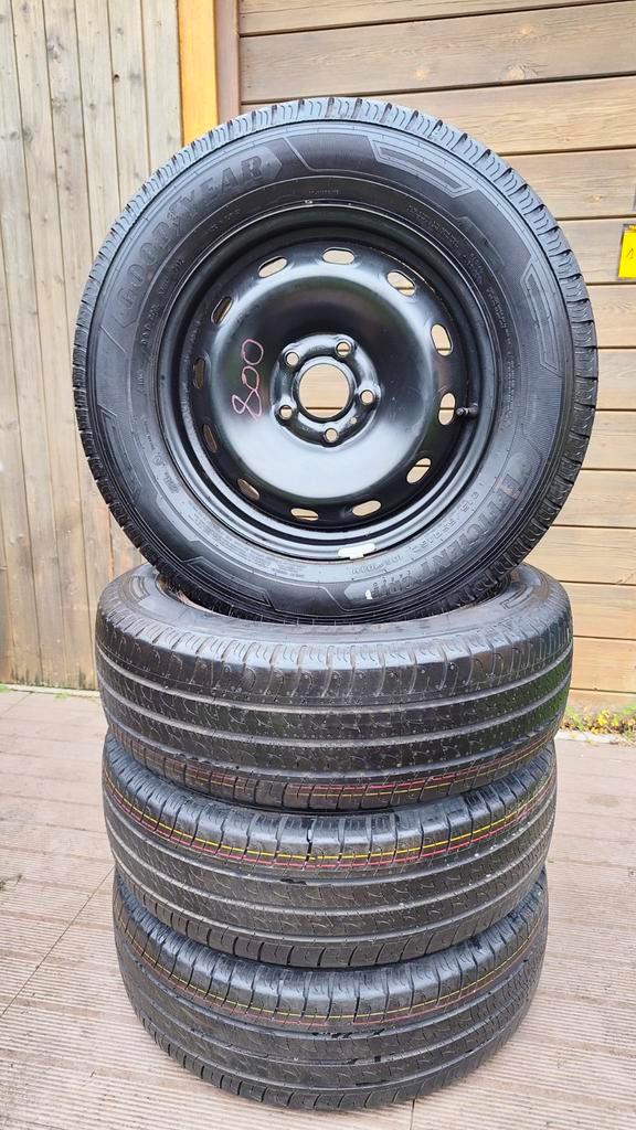 Pneus GoodYear Effective Grip-Cargo sur jante 215/65/R16 C, Autos : Pièces & Accessoires, Pneus & Jantes, Pneus et Jantes, Pneus été