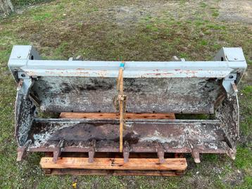Atlas Schepbak 4 in 1 volumebak breedte 2 M  beschikbaar voor biedingen