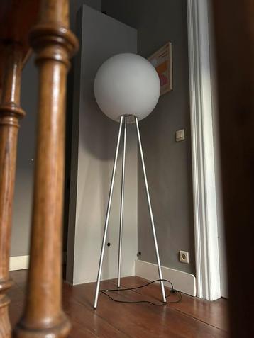 Fontana Arte Prima Signora vloerlamp – Daniela Puppa beschikbaar voor biedingen