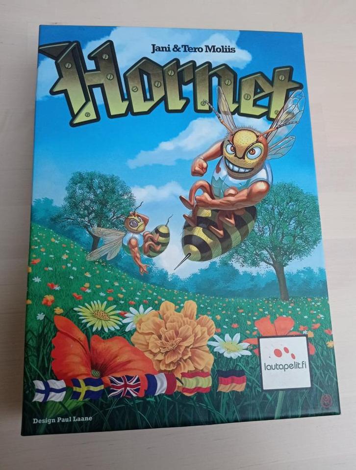 Bordspel "Hornet" Lautapelit, Hobby en Vrije tijd, Gezelschapsspellen | Bordspellen, Zo goed als nieuw, Ophalen of Verzenden