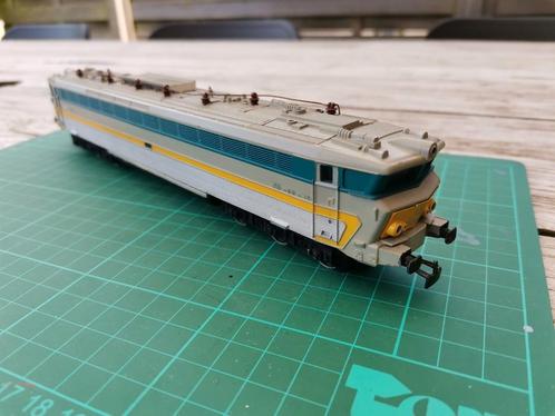 NMBS Reeks-18 (AC)., Hobby en Vrije tijd, Modeltreinen | H0, Locomotief, Lima, Ophalen of Verzenden