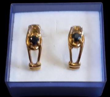 paar vintage goldplated oorbellen.  beschikbaar voor biedingen