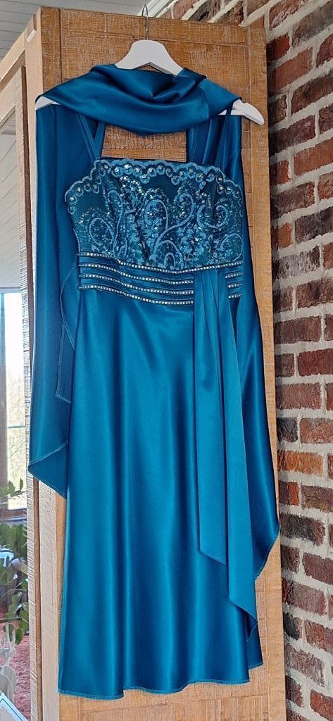 Suitekleed met sjaal maat 34 maat 36, Kleding | Dames, Gelegenheidskleding, Zo goed als nieuw, Cocktailjurk, Maat 36 (S), Ophalen of Verzenden