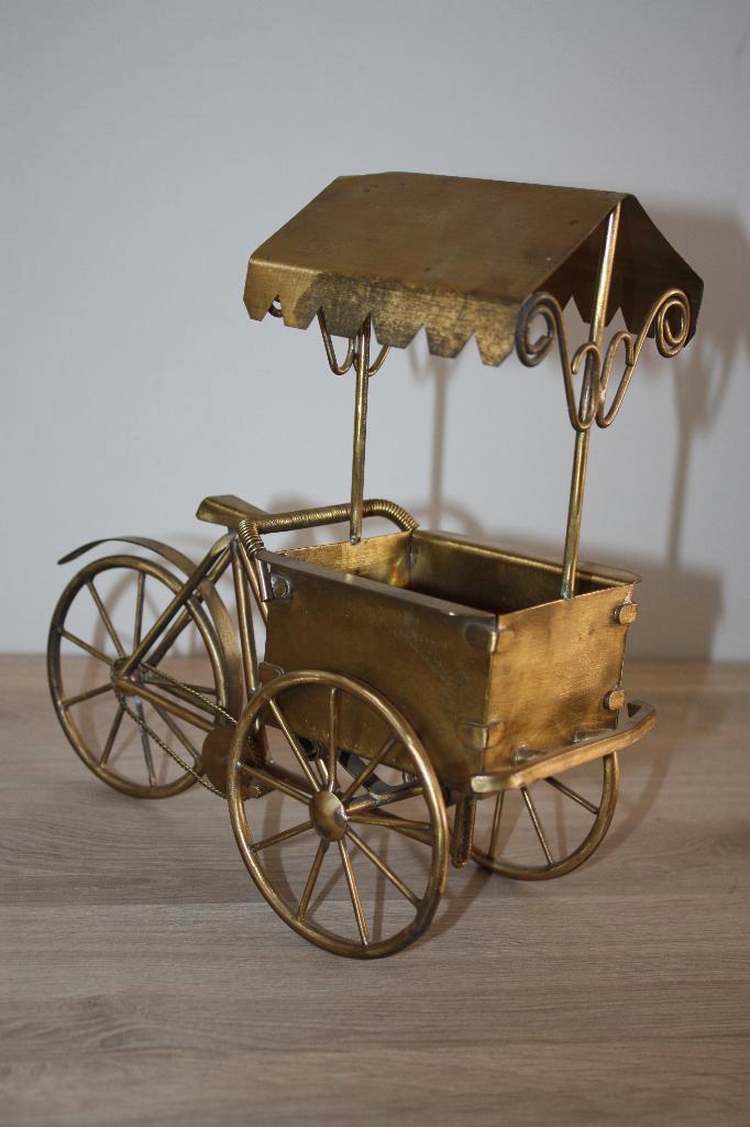 Koperen kunstwerk , Bakfiets , 24x24x10 cm , gesigneerd, Antiquités & Art, Art | Autres Art, Enlèvement ou Envoi