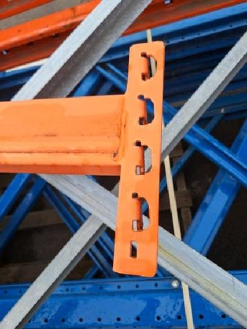 Diverse liggers voor magazijnrekken -stevig & 2dehands beschikbaar voor biedingen