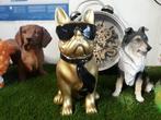 Bulldog doré avec lunettes de soleil noires, grande déco, Jardin & Terrasse, Statues de jardin, Enlèvement ou Envoi, Neuf, Synthétique