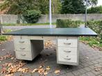 Vintage industrieel bureau, Ophalen, Bureau