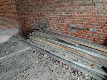 houten planken  beschikbaar voor biedingen