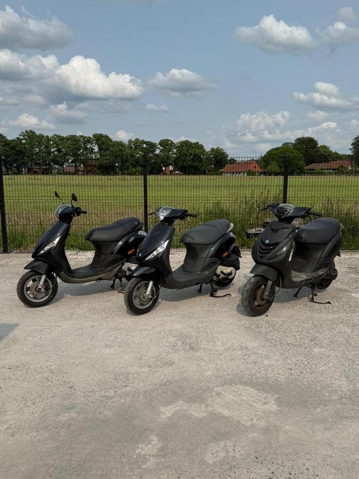 Scooters gezocht!, Fietsen en Brommers, Brommeronderdelen | Scooters, Zo goed als nieuw, Piaggio, Ophalen