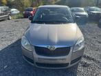 SKODA FABIA, Auto's, Voorwielaandrijving, Stof, Zwart, Beige