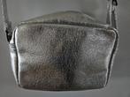 Zilver handtas, Handtassen en Accessoires, Toilettassen, Verzenden